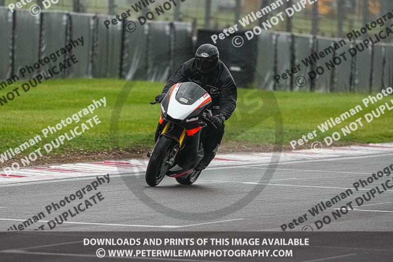 donington no limits trackday;donington park photographs;donington trackday photographs;estoril;event digital images;motorbikes;no limits;no limits trackdays;peter wileman photography;portugal;trackday;trackday digital images;trackday photos